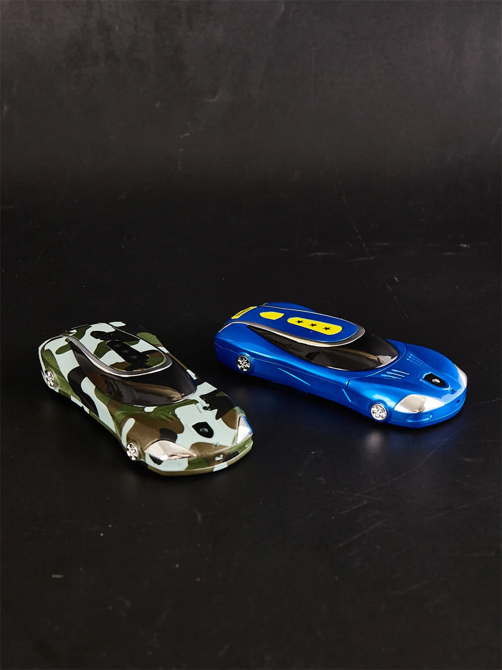 Car Shape Push Button Mobile Phone 1.8 Inch Mini Student Dual Sim 0.3MP CellPhone MP3 Wireless FM Luxury Type-C Telephone