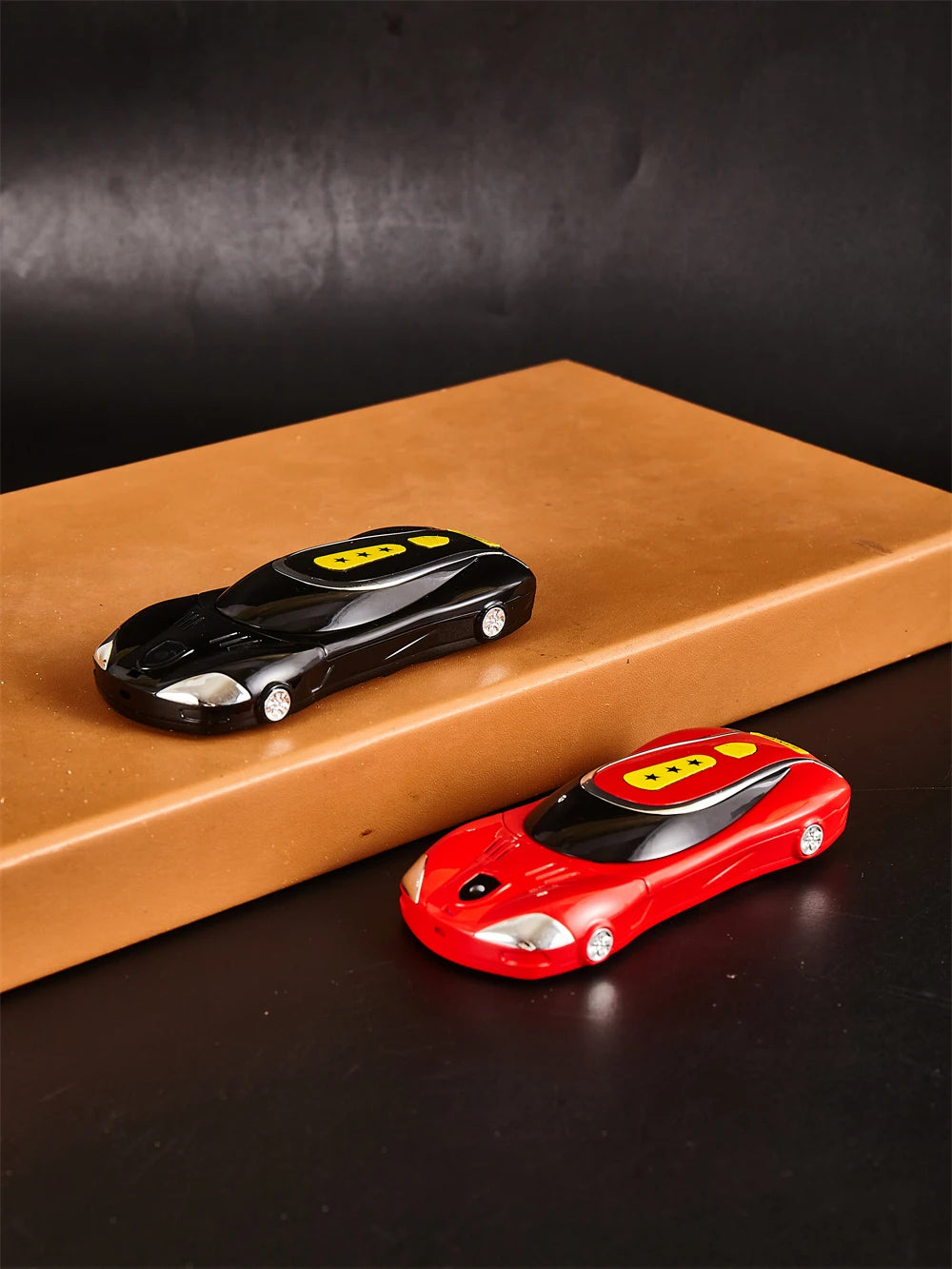 Car Shape Push Button Mobile Phone 1.8 Inch Mini Student Dual Sim 0.3MP CellPhone MP3 Wireless FM Luxury Type-C Telephone