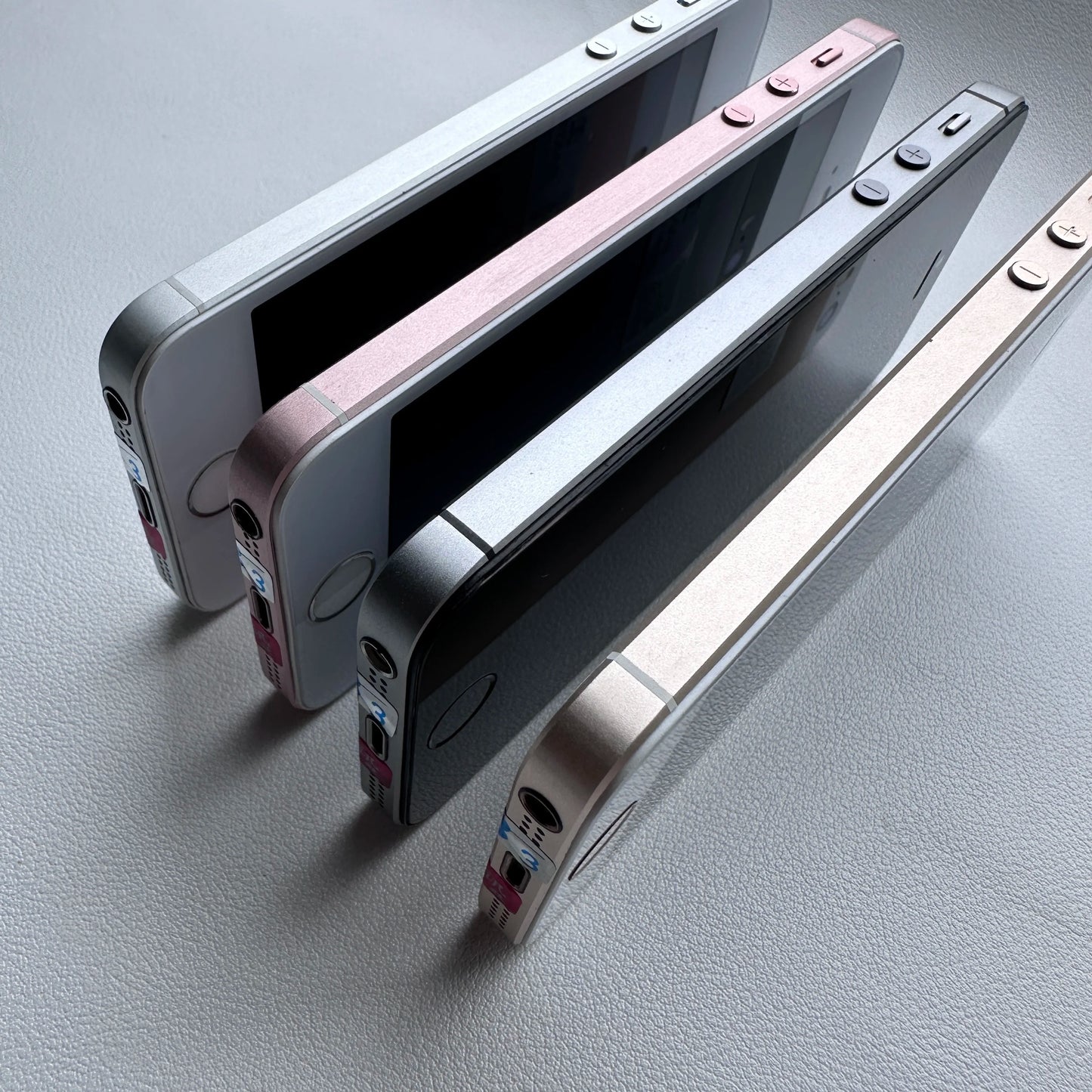 iPhone SE Original Mobile Phone 2GB RAM 16GB/32GB/64GB/128GB ROM 4.0" Unlocked Fingerprint 4G LTE Dual Core Cellphone