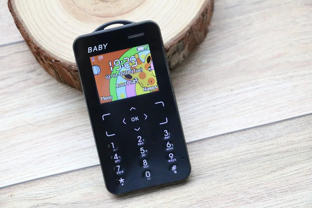 Unlocked Super Mini Card Mobile Phone 1.77 Inch 2G GSM Single SIM MP3 Telephone Bluetooth Dialer FM Blacklist Student CellPhones