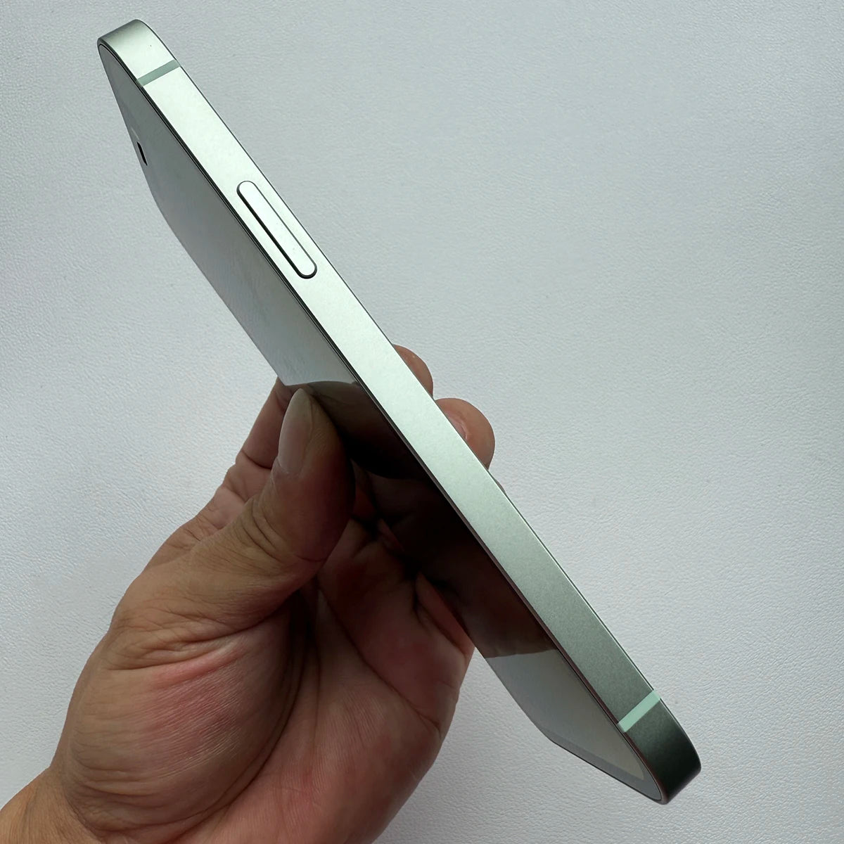 Original iPhone 12 5G Mobile Cell Phone 6.1'' 64/128/256GB IOS A14 Bionic HexaCore 12MP Face ID Unlocked 95% New Cellphone