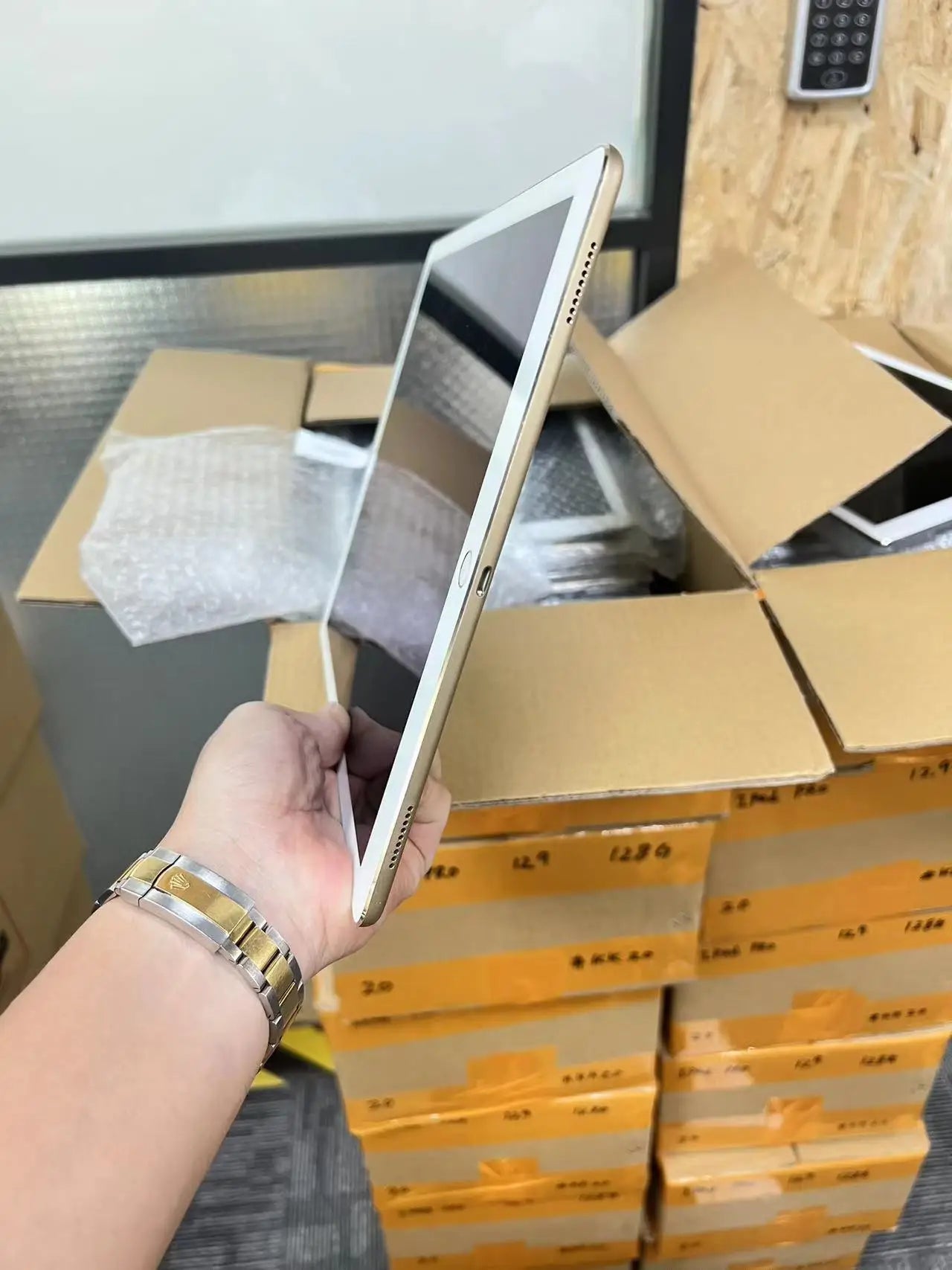 Original Apple iPad Pro 12.9'' 2017 Wifi Wifi+Cellular Unlocked iPad 2nd Gen ROM 64GB RAM 4GB 10,891 mAh 12MP IPS LCD iOS 10.3.2