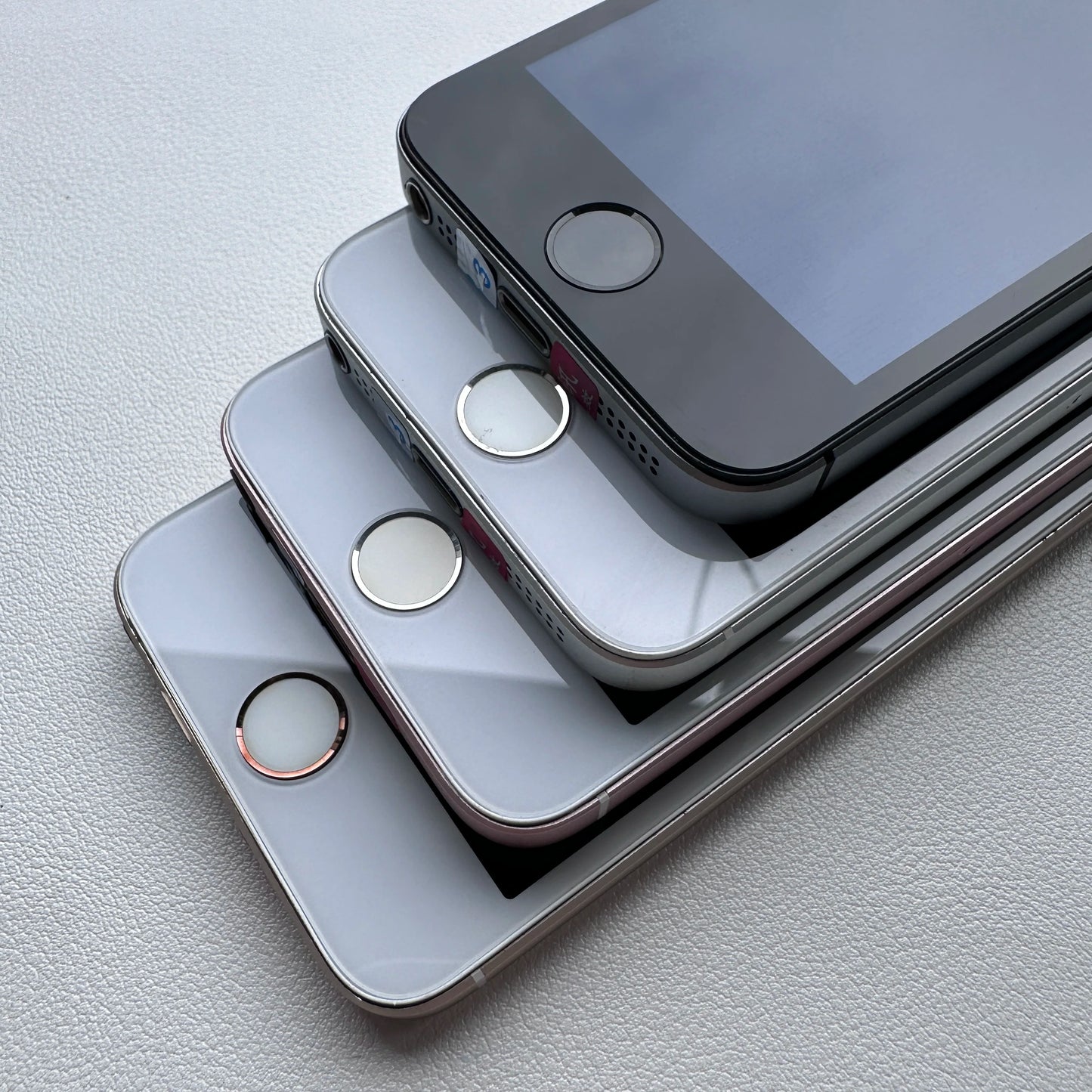 100% Original iPhone SE Cellphone 16/32/64/128GB ROM 2GB RAM 4.0" iOS A9 Touch ID 12MP Unlocked Dual Core Smartphone