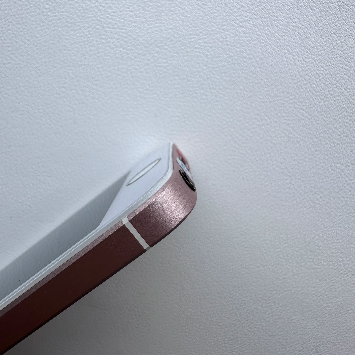 iPhone SE Original Mobile Phone 2GB RAM 16GB/32GB/64GB/128GB ROM 4.0" Unlocked Fingerprint 4G LTE Dual Core Cellphone