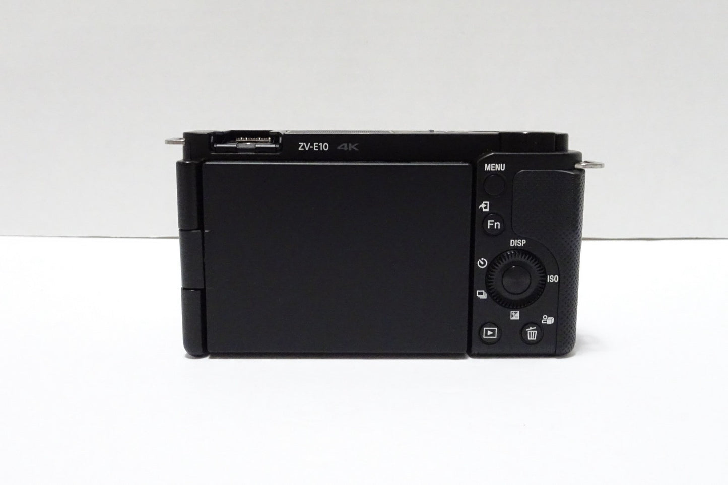 Sony ZV-E10 24.2MP APS-C- UHD 4K30p- GREAT COND- SUPER LOW SHUTTER COUNT 47