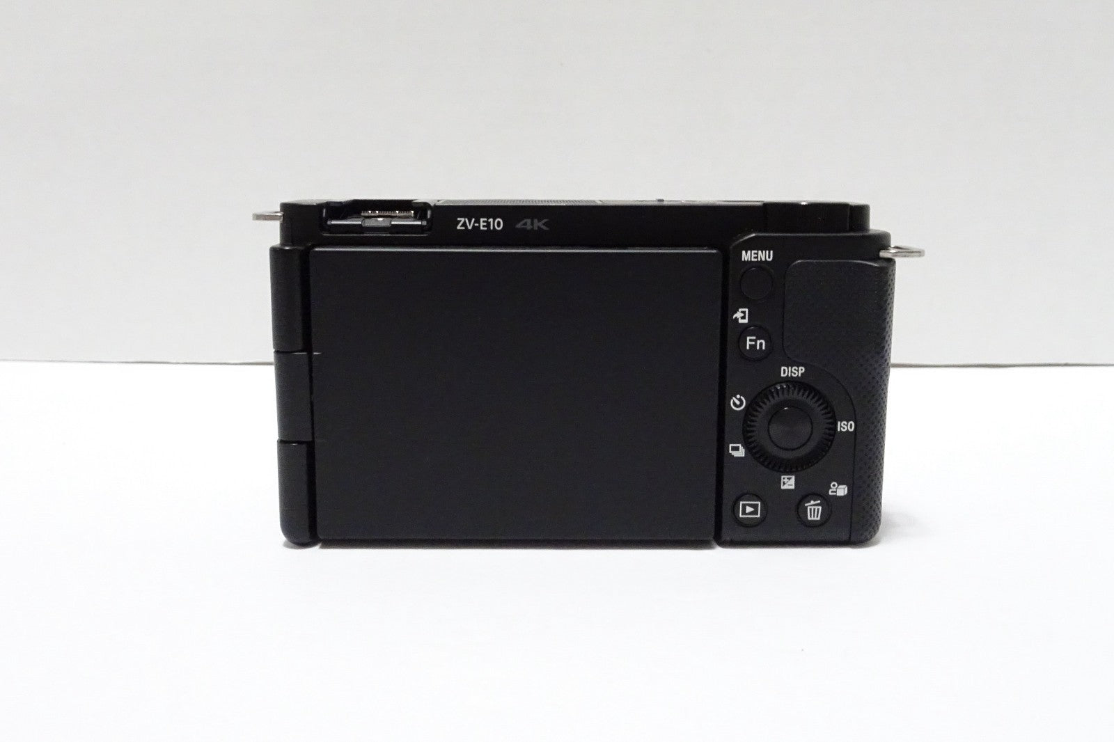 Sony ZV-E10 24.2MP APS-C- UHD 4K30p- GREAT COND- SUPER LOW SHUTTER COUNT 47