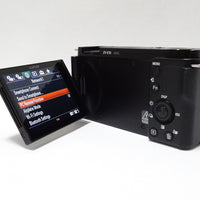 Sony ZV-E10 24.2MP APS-C- UHD 4K30p- GREAT COND- SUPER LOW SHUTTER COUNT 47