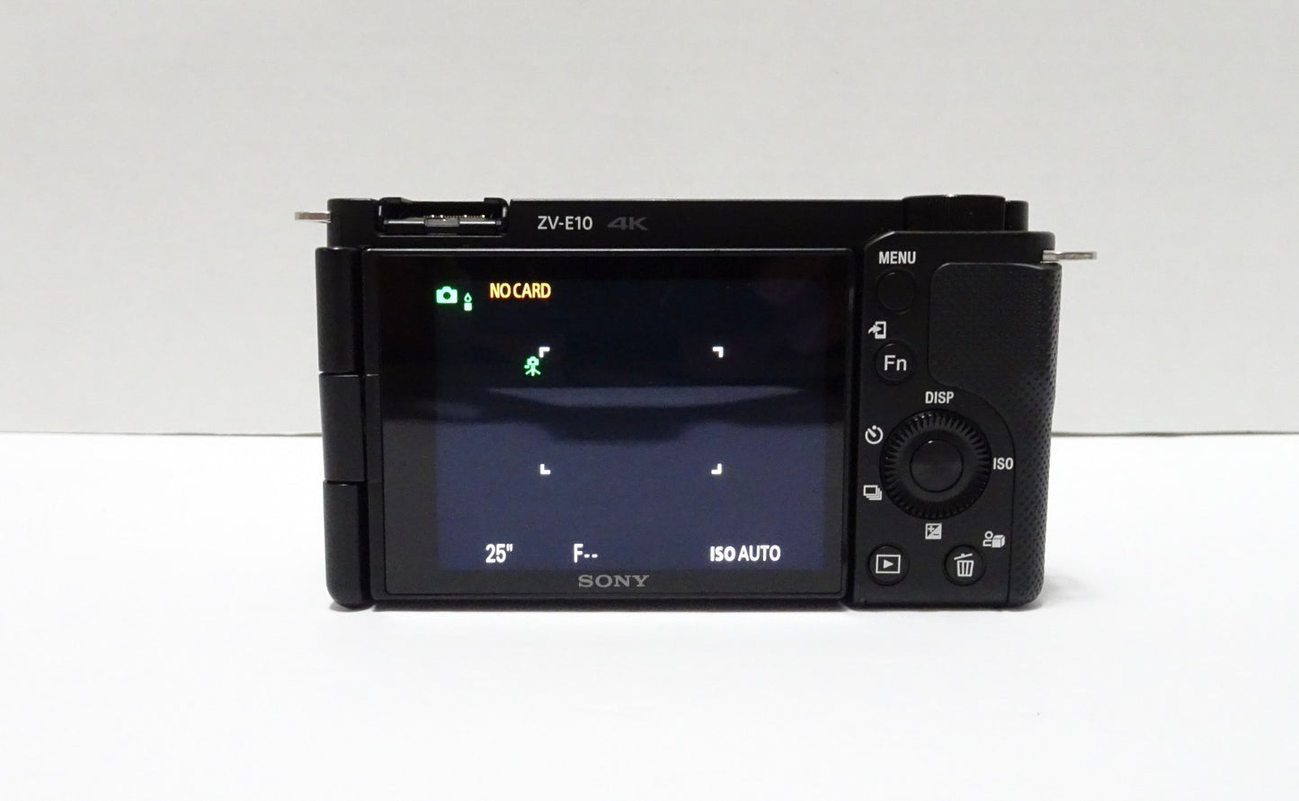 Sony ZV-E10 24.2MP APS-C- UHD 4K30p- GREAT COND- SUPER LOW SHUTTER COUNT 47