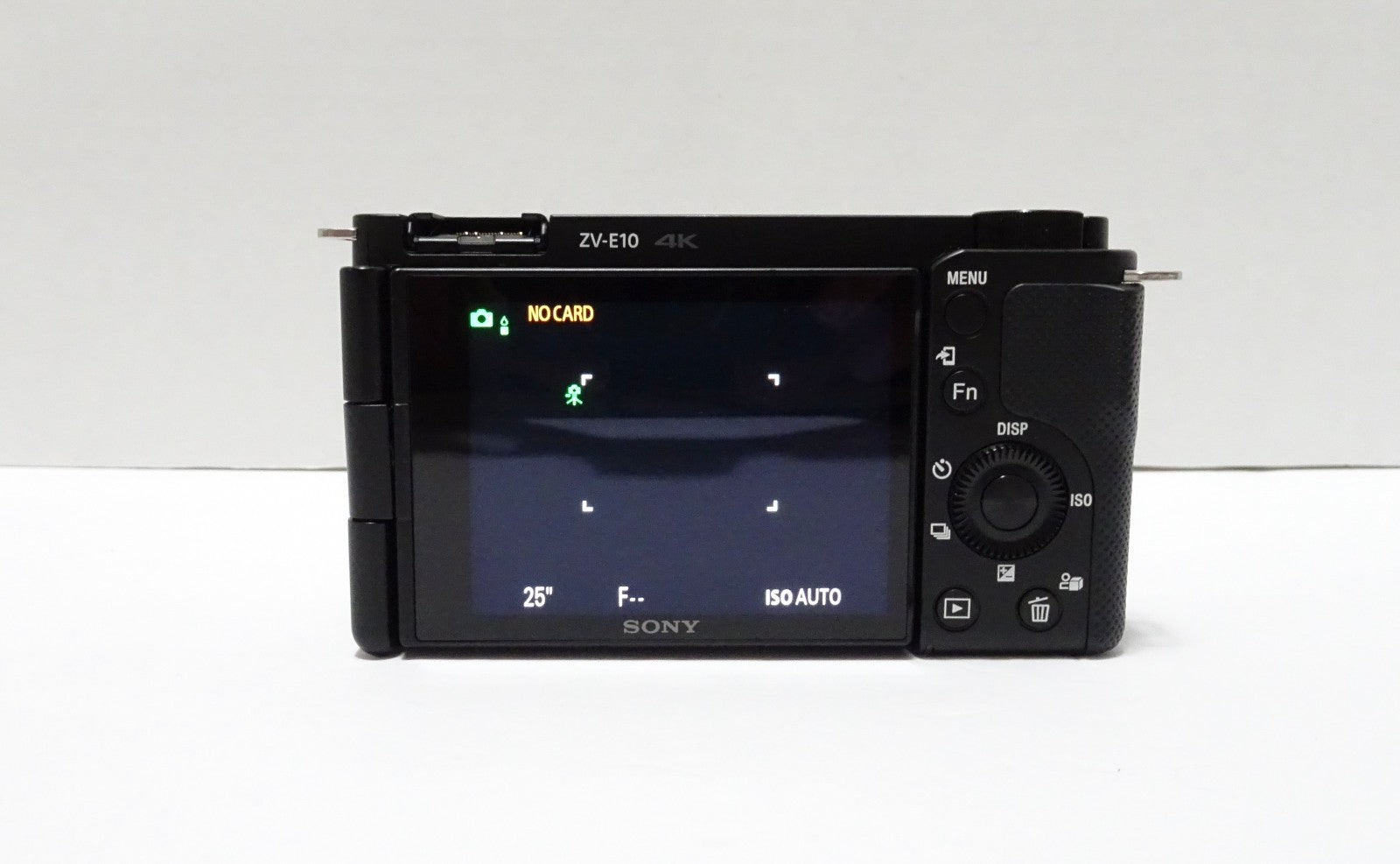 Sony ZV-E10 24.2MP APS-C- UHD 4K30p- GREAT COND- SUPER LOW SHUTTER COUNT 47