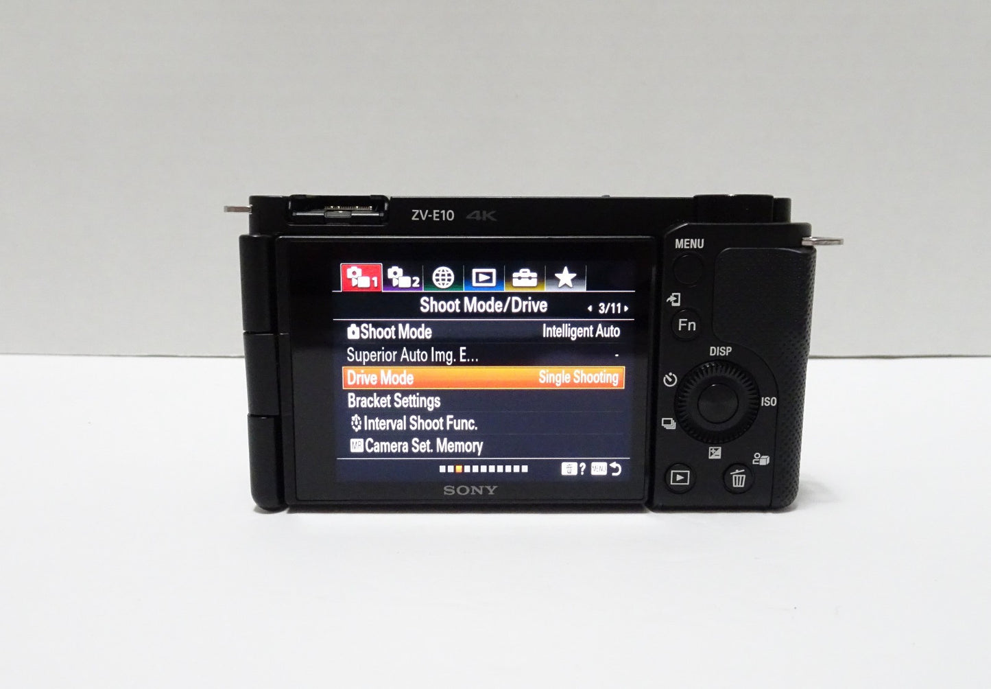 Sony ZV-E10 24.2MP APS-C- UHD 4K30p- GREAT COND- SUPER LOW SHUTTER COUNT 47