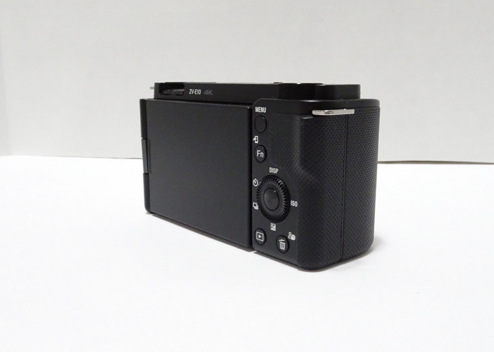 Sony ZV-E10 24.2MP APS-C- UHD 4K30p- GREAT COND- SUPER LOW SHUTTER COUNT 47